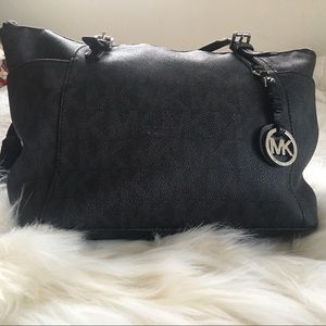 Michael Kors Jet Set Travel Tote!!!